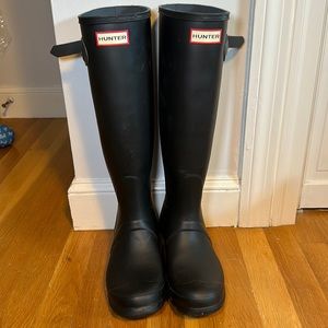 Hunter Tall Women’s Rain Boots Grey Size 8 / 39